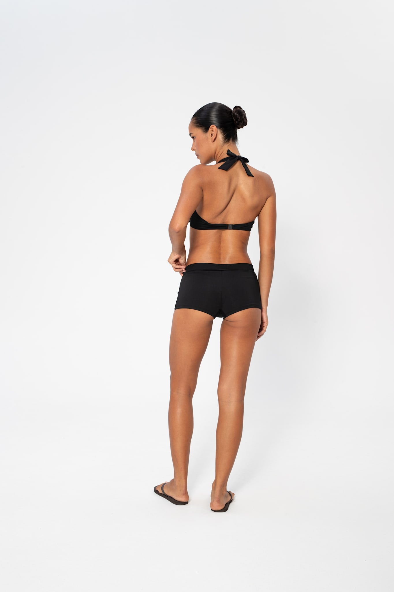 Agape Solid Bottom